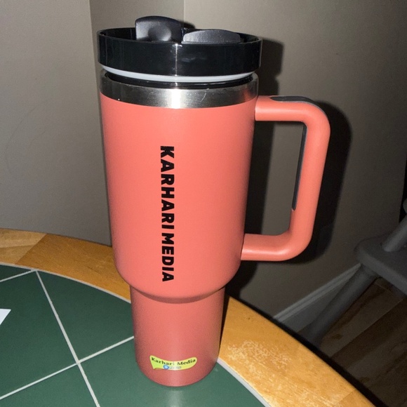 3 Big Cups - Picture 1 of 3